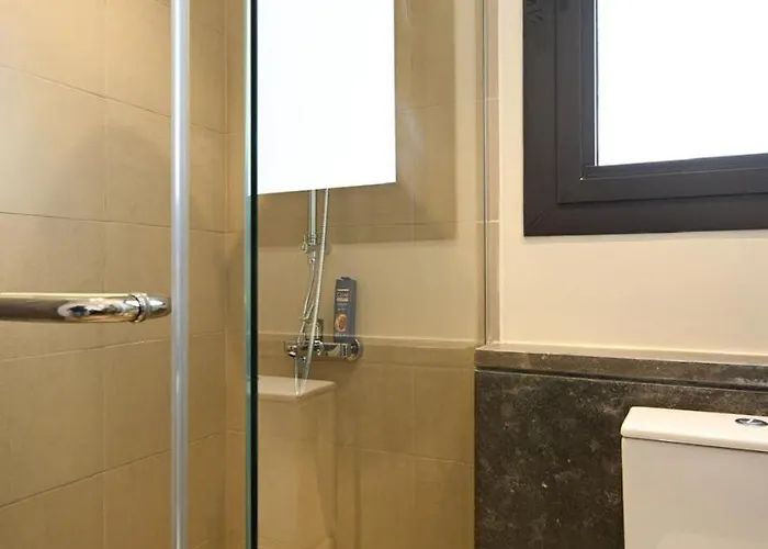 Stunning 3 Bd Penthouse With Private Pool - Apartment *